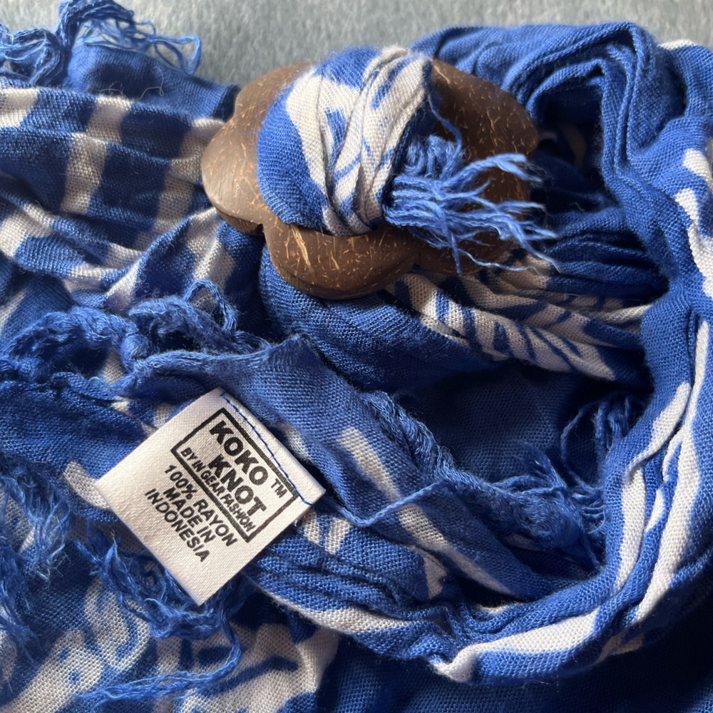 Koko Knot Blue and White Sarong
